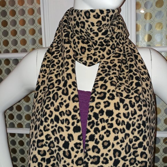 leopard print scarf and gloves